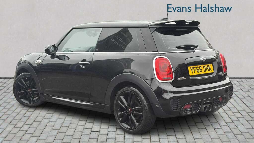 Mini Hatch 2.0 Cooper S Works 210 2016 YF66DHK Black #2