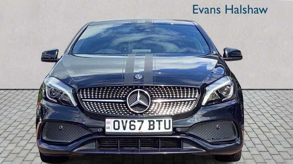 Mercedes-Benz A Class A200 Whiteart 2017 OV67BTU Black #4