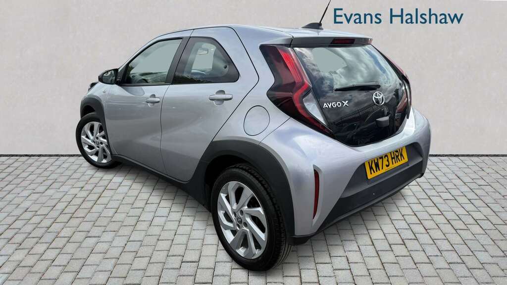 Toyota Aygo X 1.0 Vvt-i Pure 2023 KW73HRK Silver #2
