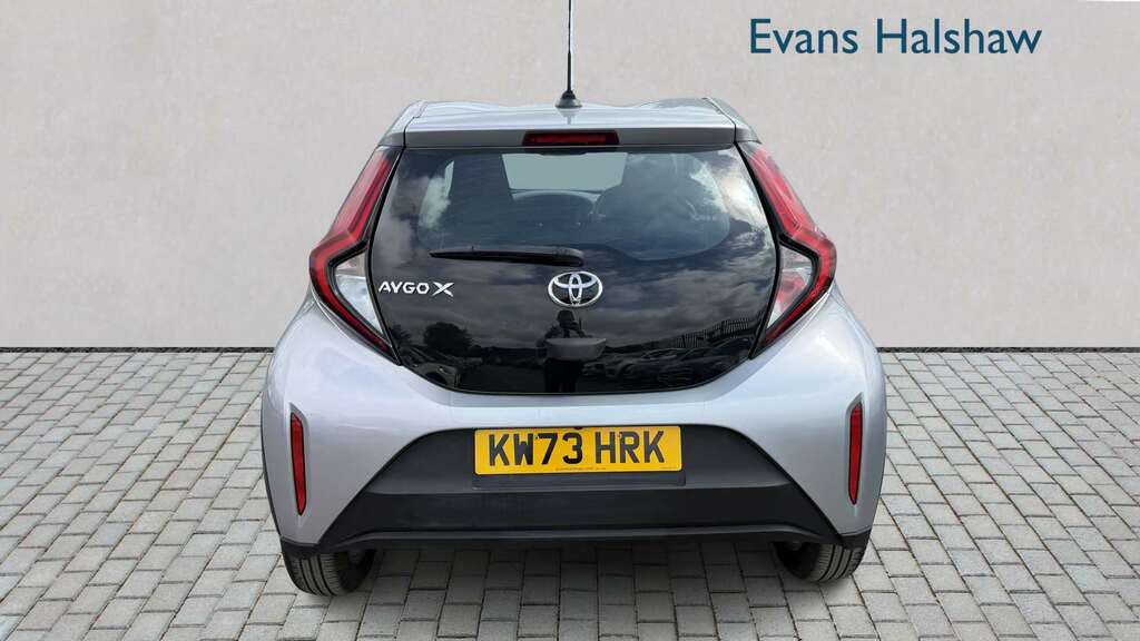 Toyota Aygo X 1.0 Vvt-i Pure 2023 KW73HRK Silver #5
