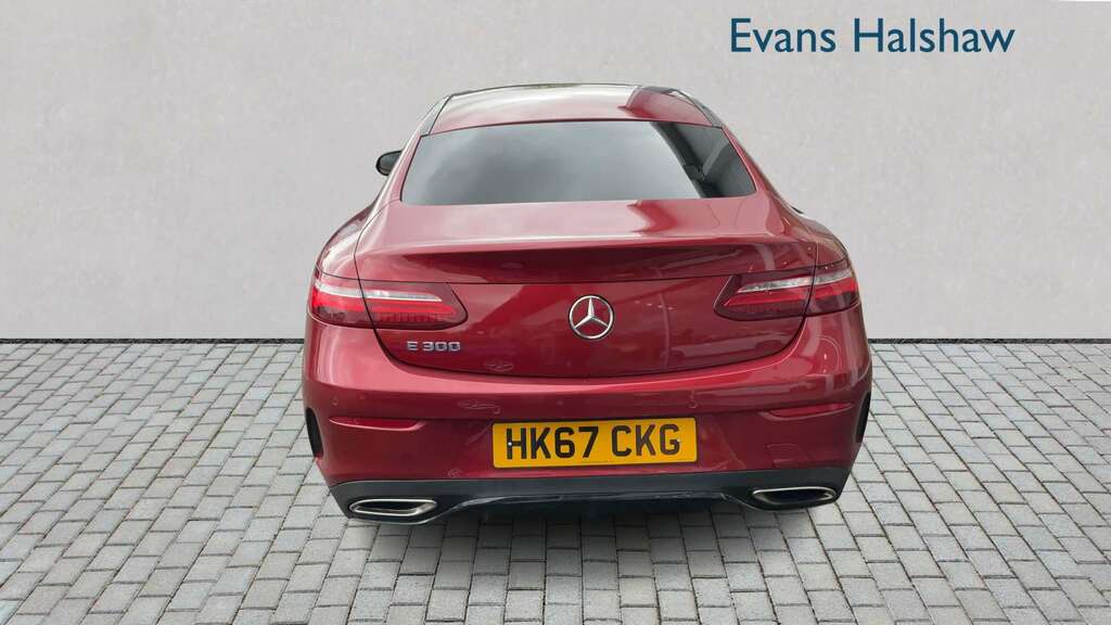 Mercedes-Benz E Class E300 Amg Line Premium Plus 9G-tronic 2017 HK67CKG Red #4