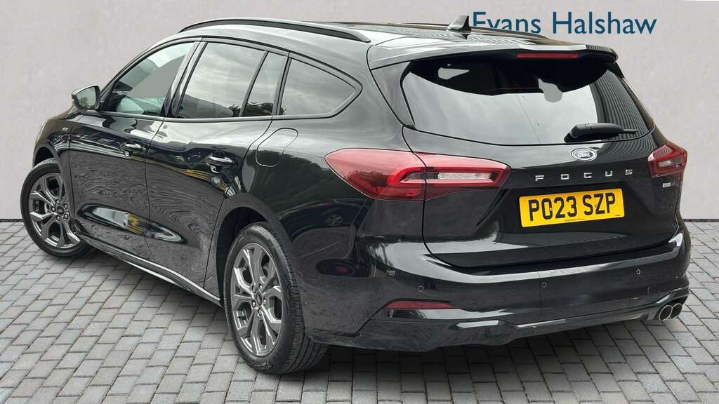 Ford Focus 1.0 Ecoboost Hybrid Mhev 155 St-line 2023 PO23SZP Black #3