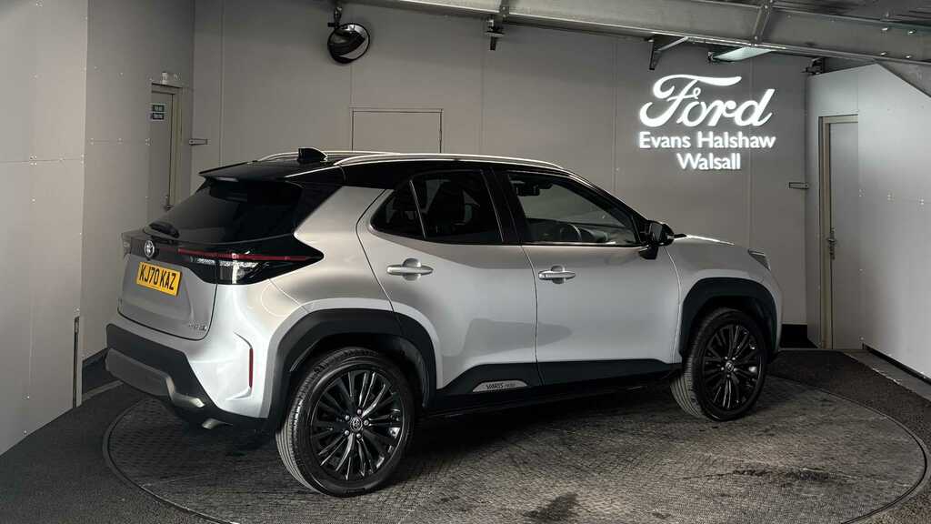 Toyota Yaris Cross 1.5 Hybrid Dynamic Cvt 2022 Silver #5