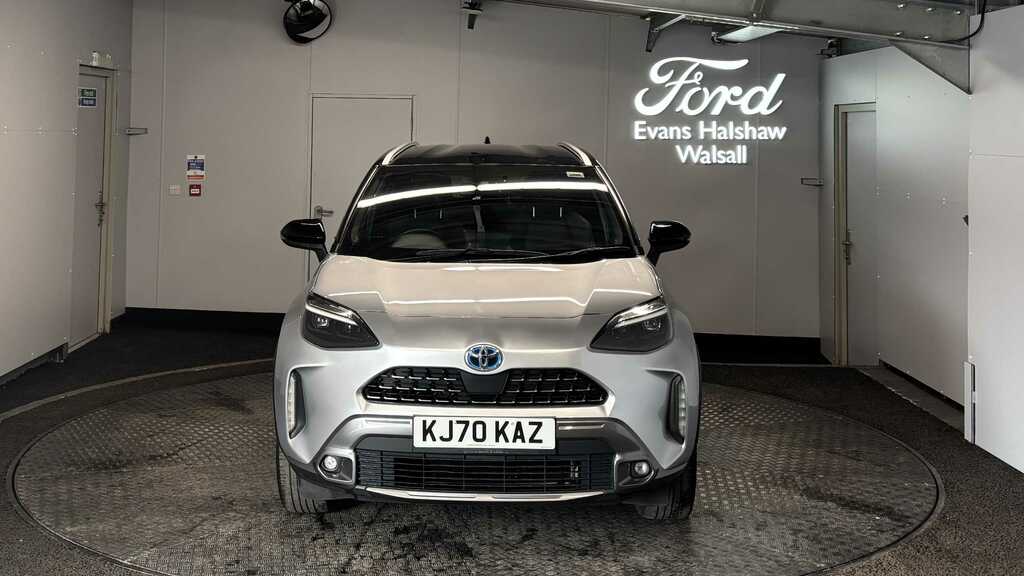 Toyota Yaris Cross 1.5 Hybrid Dynamic Cvt 2022 Silver #2