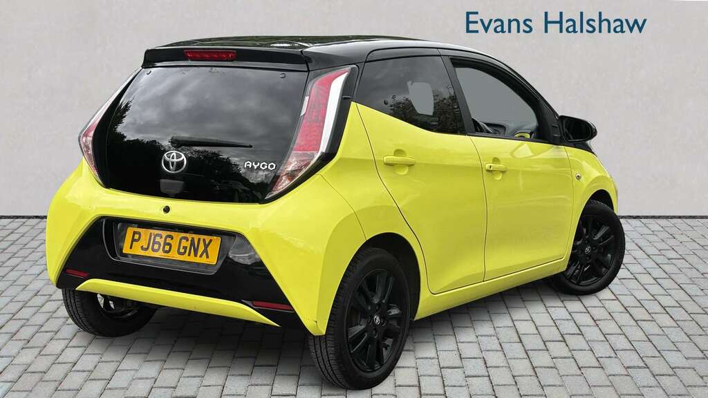 Toyota Aygo 1.0 Vvt-i X-cite 3 2016 PJ66GNX Yellow #2