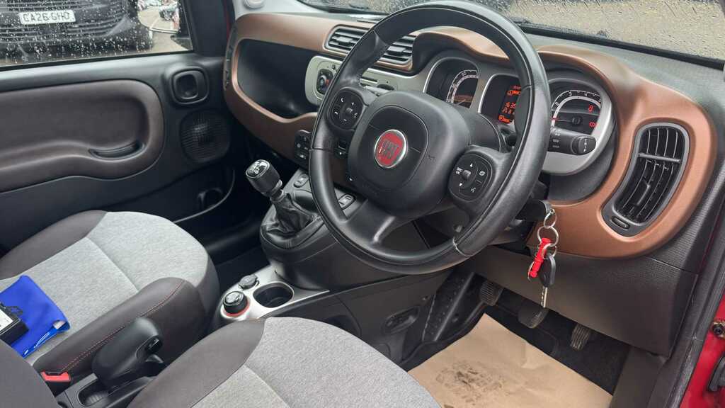 Fiat Panda 0.9 Twinair 90 Cross 4X4 2016 PX16PUH Red #6