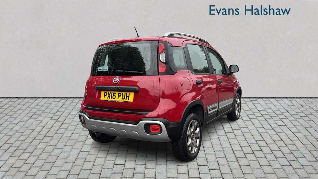 Fiat Panda 0.9 Twinair 90 Cross 4X4 2016 PX16PUH Red #3
