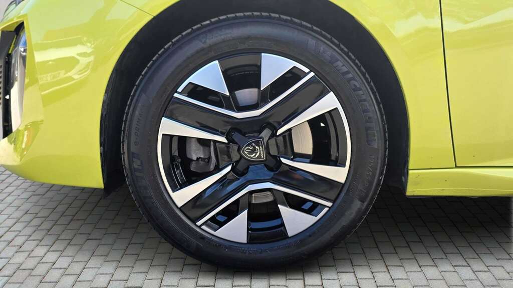 Peugeot 208 1.2 Puretech 100 Allure 2025 CX25NZF Yellow #4