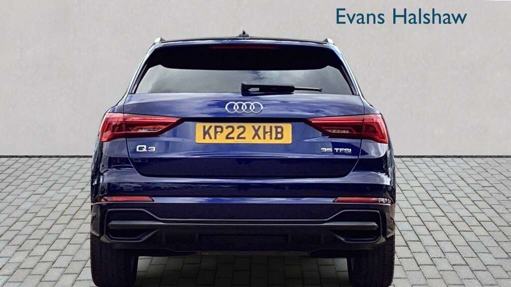 Audi Q3 35 Tfsi S Line S Tronic 2022 KP22XHB Blue #4