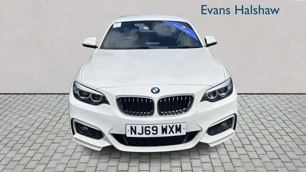 BMW 2 Series 218D M Sport Nav 2019 White #4