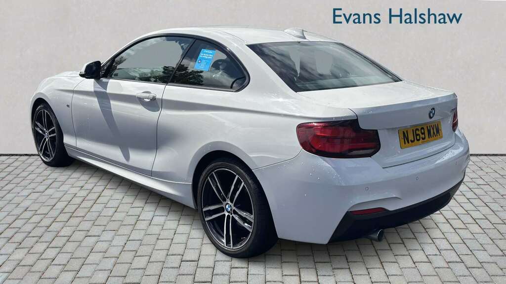 BMW 2 Series 218D M Sport Nav 2019 White #2