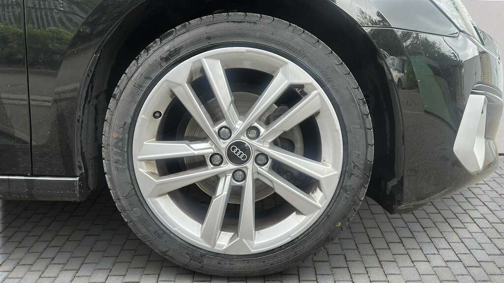 Audi A3 30 Tfsi Sport 2023 HG72YWL Black #6