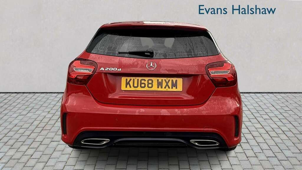 Mercedes-Benz A Class A200d Amg Line Premium Plus 2018 KU68WXM Red #5
