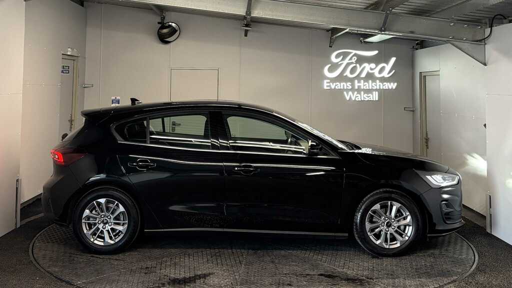 Ford Focus 1.0 Ecoboost Hybrid Mhev Titanium 2024 BW24FFX Black #4