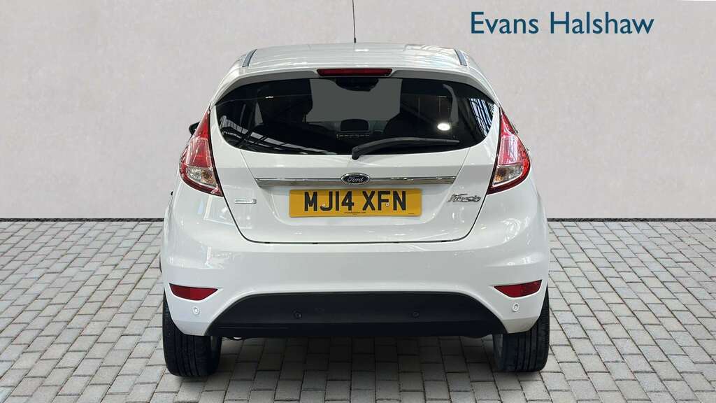 Ford Fiesta 1.0 Ecoboost Titanium 2014 MJ14XFN White #3