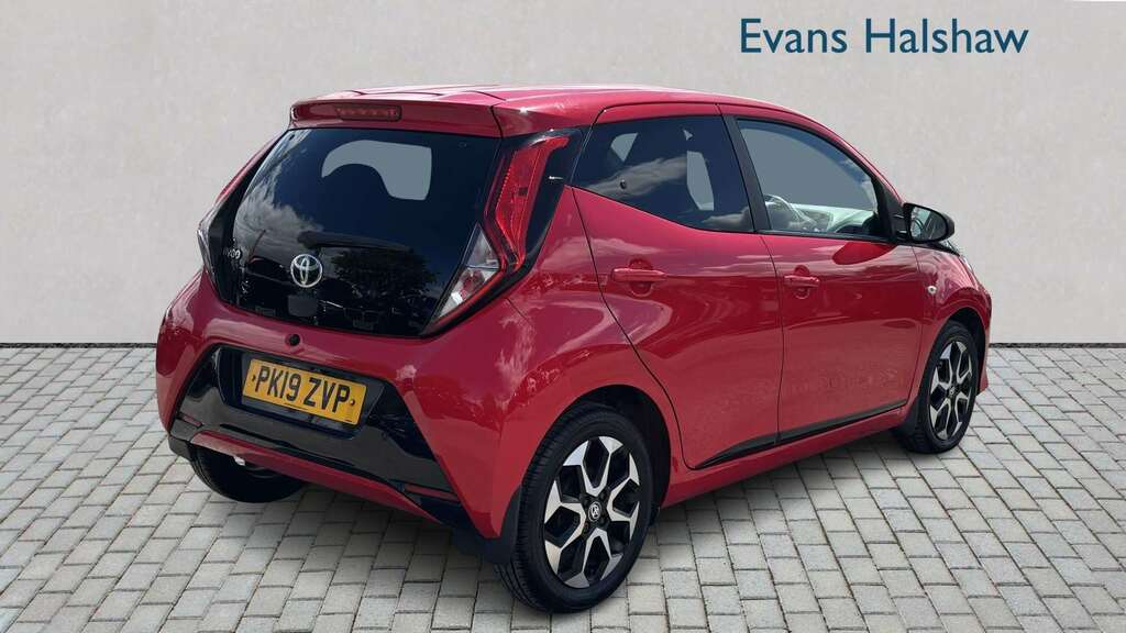 Toyota Aygo 1.0 Vvt-i X-trend 2019 PK19ZVP Red #3
