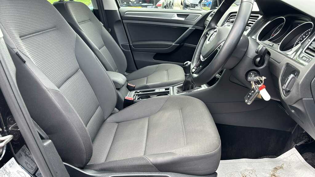 Volkswagen Golf 1.5 Tsi Evo 150 Match 2019 YD69BVF Black #6