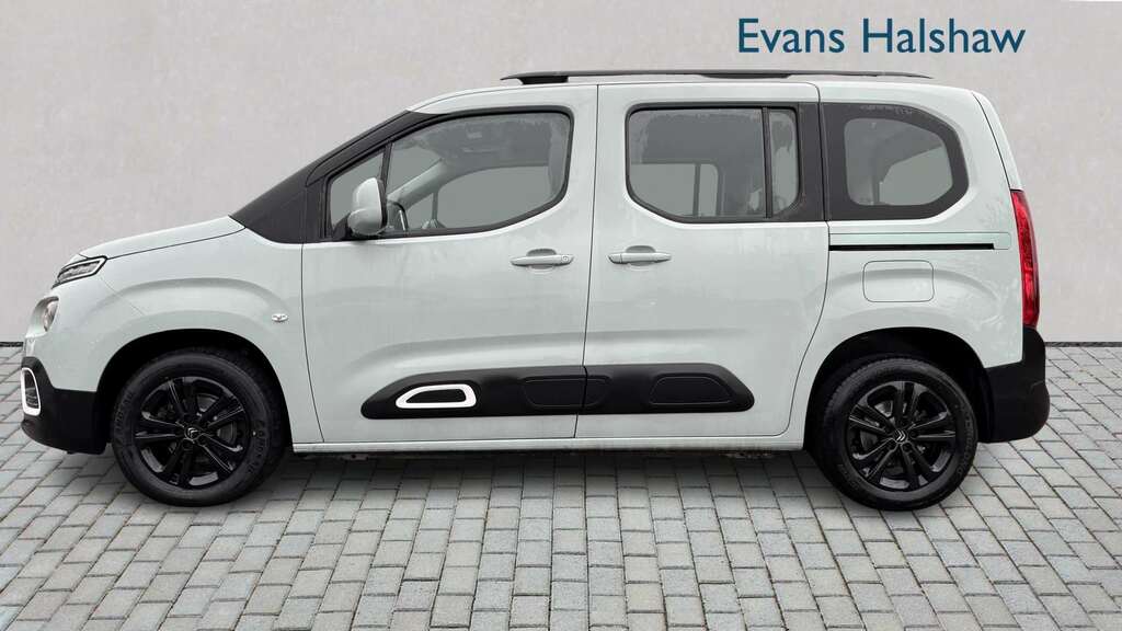 Citroen Berlingo 1.2 Puretech Flair M 2019 PK69XPP Green #4