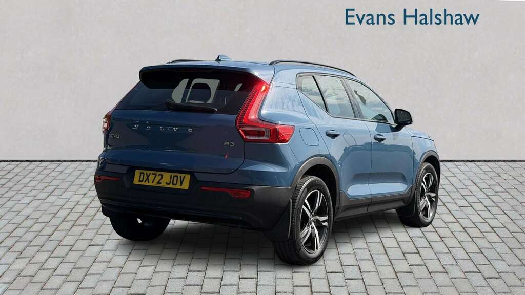 Volvo XC40 2.0 B3p Plus Dark 2022 DX72JOV Blue #2