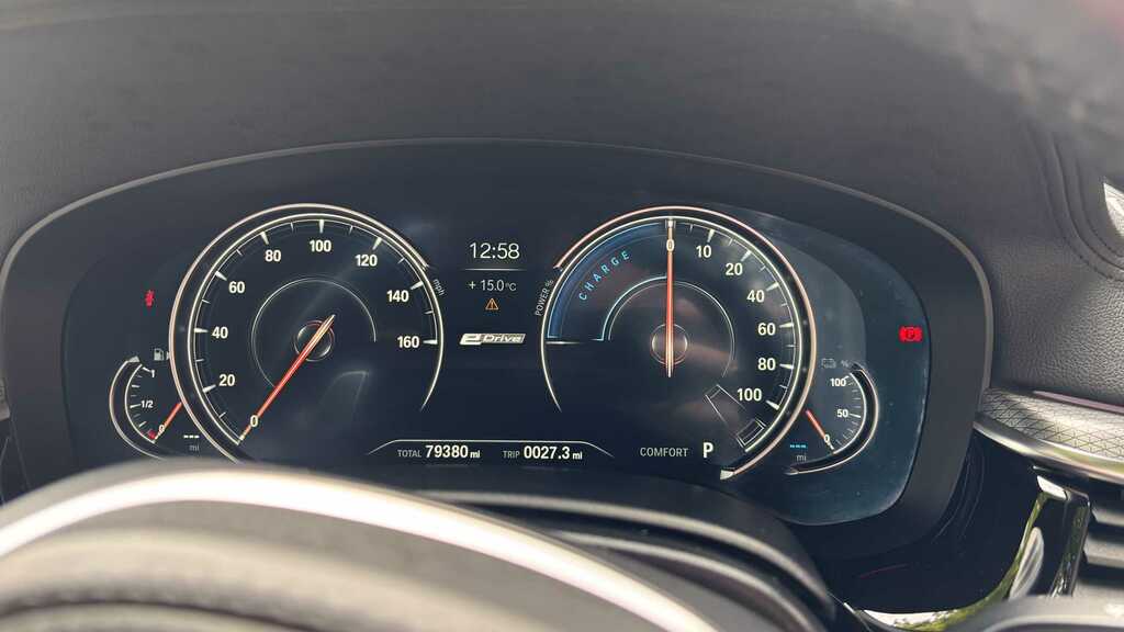 BMW 5 Series 530E M Sport 2017 NA67THK White #6