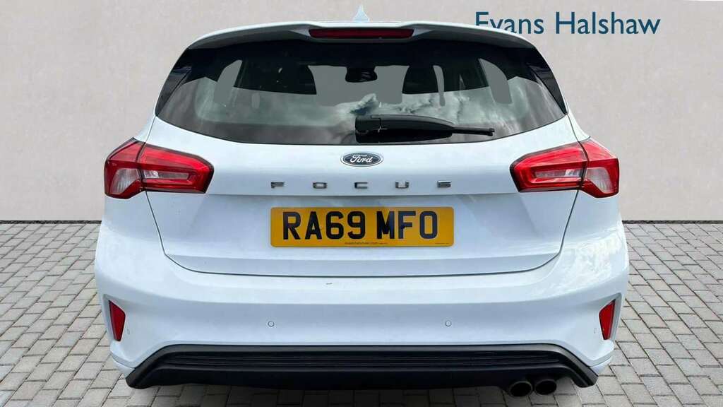 Ford Focus 1.0 Ecoboost 125 St-line 2019 RA69MFO White #3