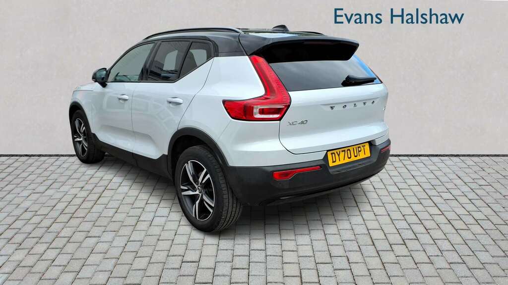 Volvo XC40 1.5 T3 163 R Design 2020 DY70UPT Silver #2