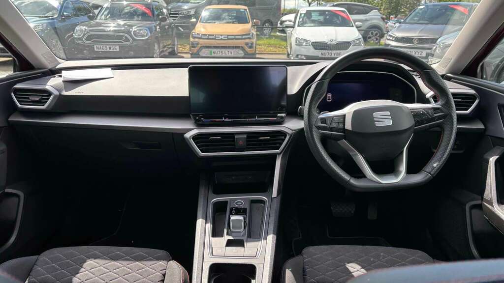 Seat Leon 1.5 Etsi 150 Fr Dsg 2023 Red #2