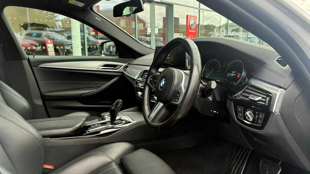 BMW 5 Series 520D M Sport 2018 SM18RBO White #2