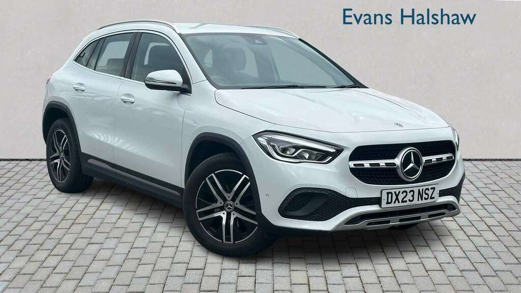 Mercedes-Benz GLA Class 180 Sport Executive 2023 White