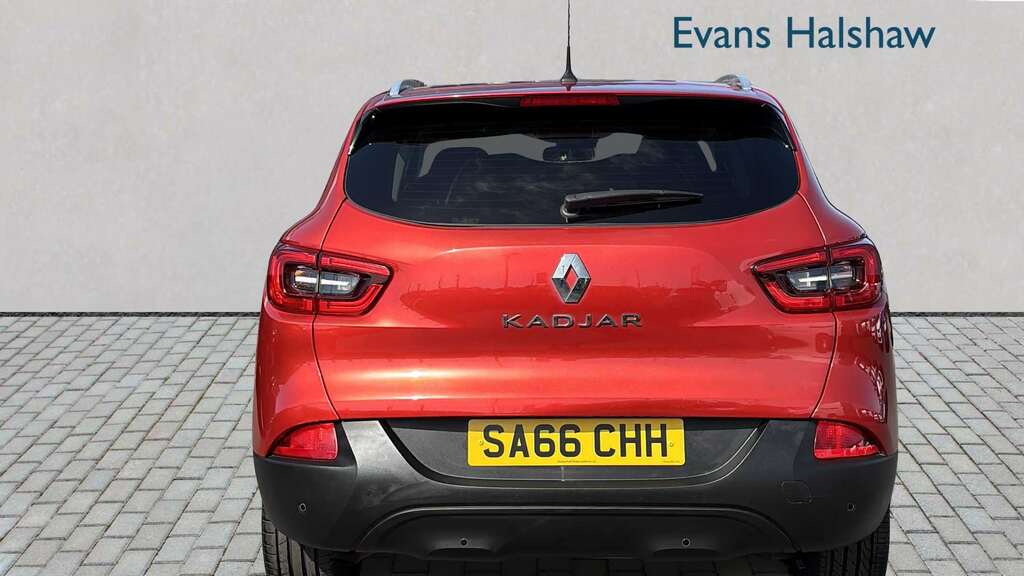 Renault Kadjar 1.6 Dci Dynamique S Nav 2016 SA66CHH Red #3