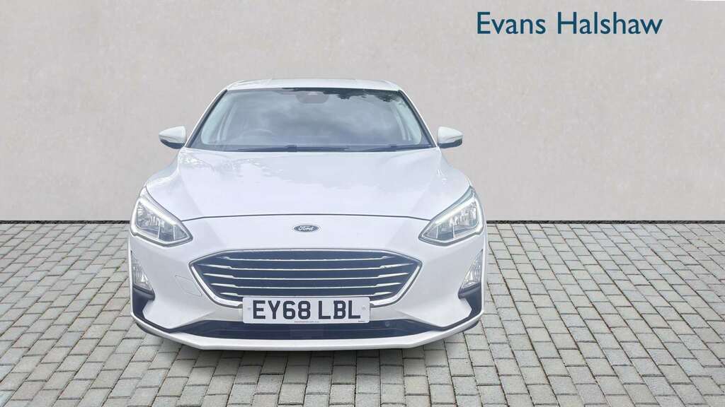 Ford Focus 1.0 Ecoboost 125 Titanium 2018 EY68LBL White #3