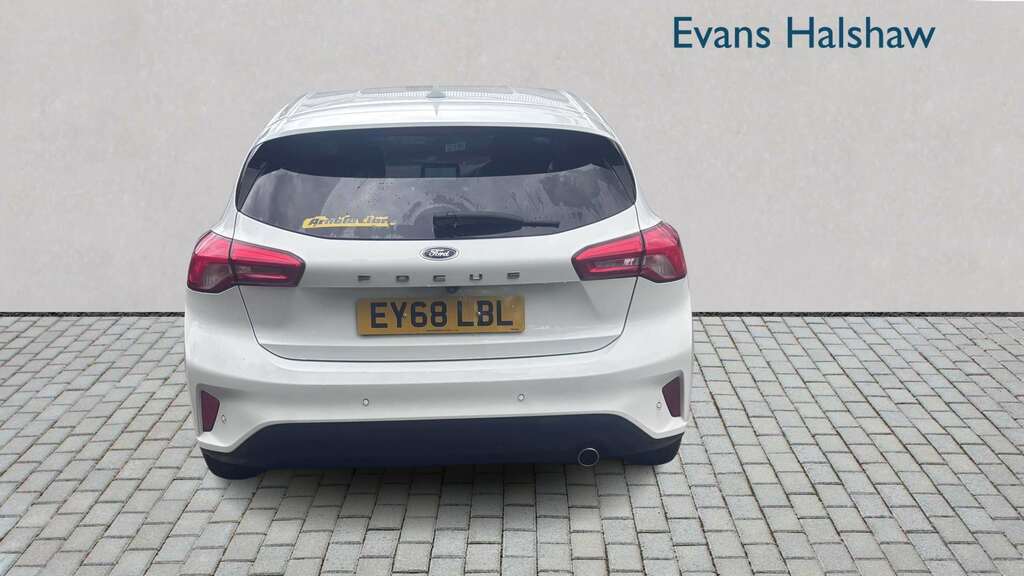 Ford Focus 1.0 Ecoboost 125 Titanium 2018 EY68LBL White #4
