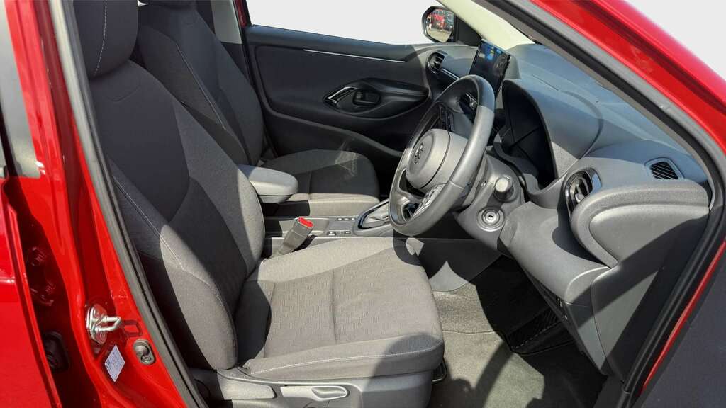 Toyota Yaris 1.5 Hybrid Design Cvt 2024 CK24WJE Red #6