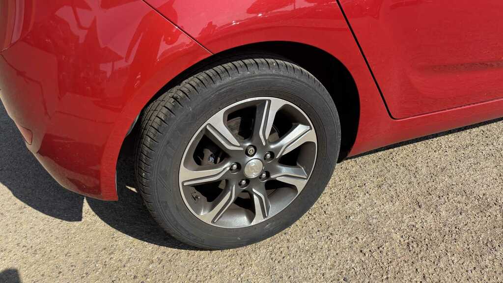 Hyundai Ix20 1.4 Blue Drive Se 2016 Red #5
