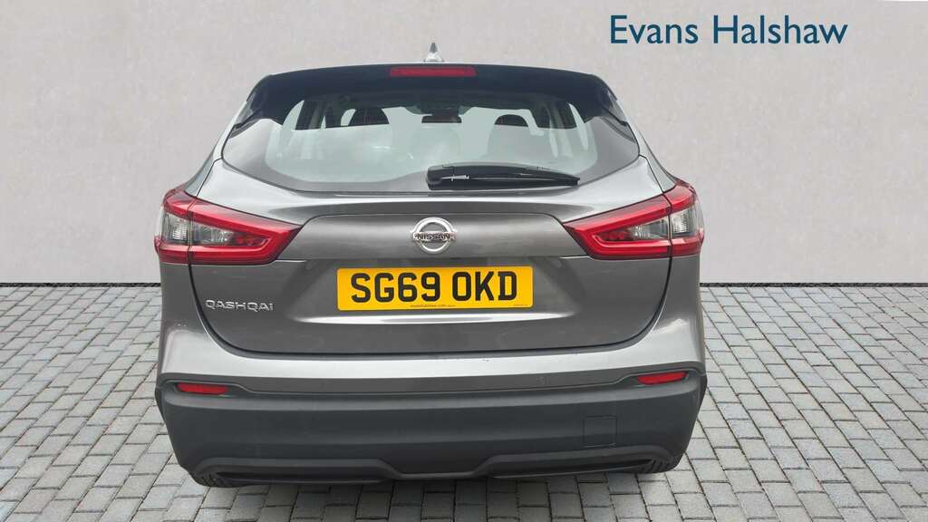 Nissan Qashqai 1.5 Dci 115 Acenta Premium 2019 SG69OKD Grey #4