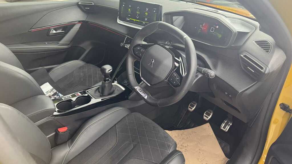 Peugeot 208 1.2 Puretech 100 Gt 2023 YS23XBX Yellow #6