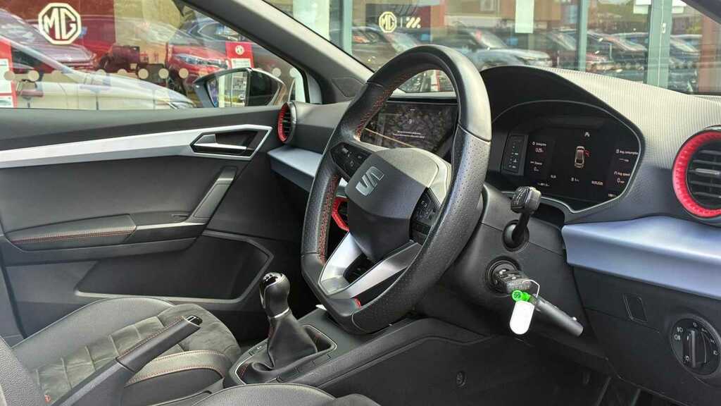 Seat Ibiza 1.0 Tsi 115 Fr Sport 2024 YP74UKV White #2