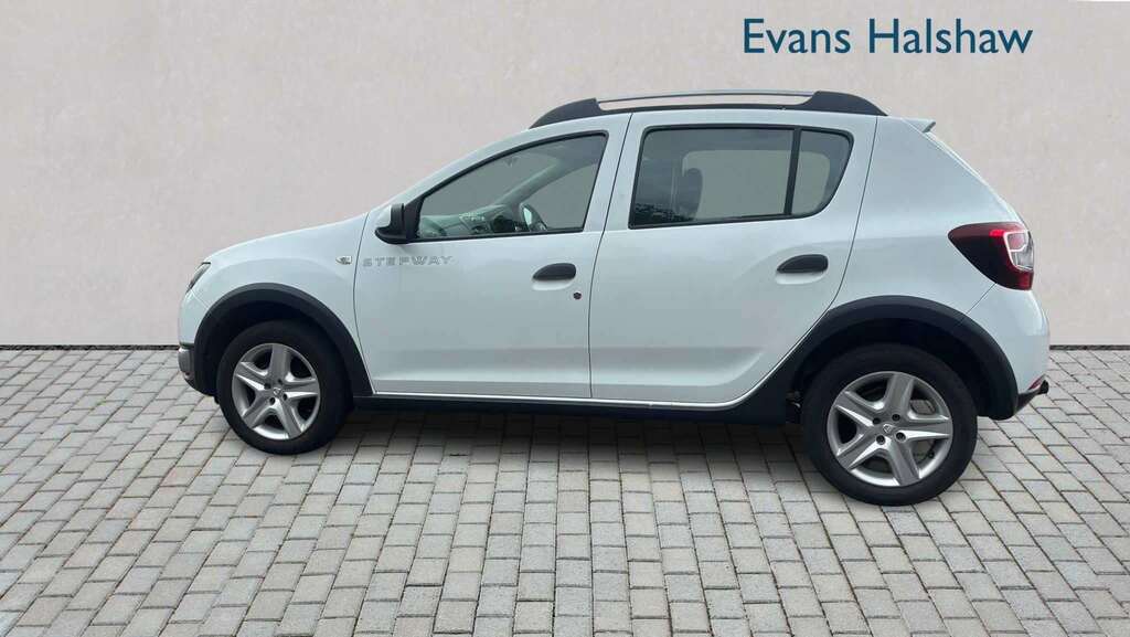 Dacia Sandero Stepway 1.5 Dci Ambiance 2014 FV14PZR White #4