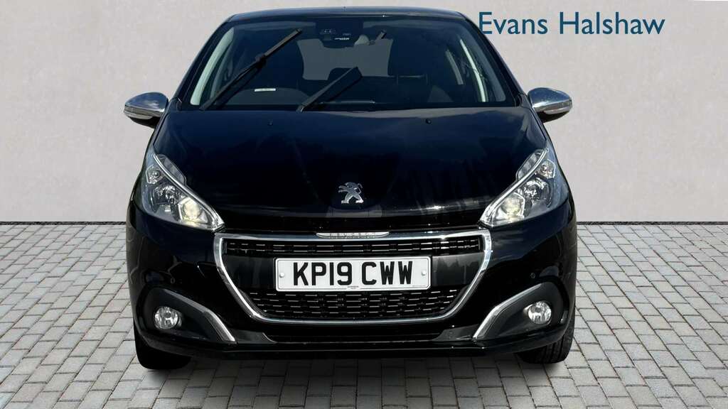 Peugeot 208 1.2 Puretech 82 Tech Edition Start Stop 2019 KP19CWW Black #4