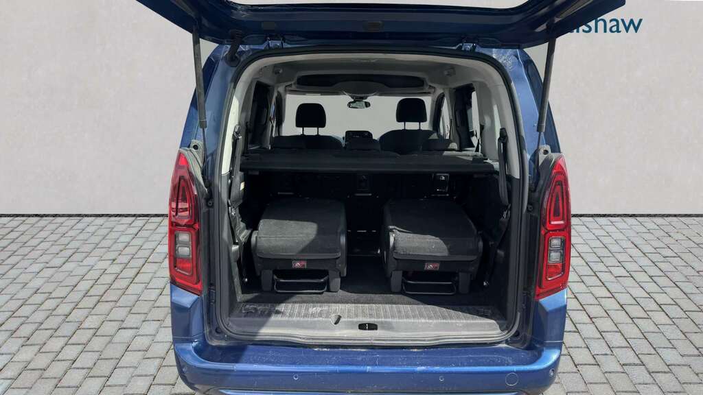 Vauxhall Combo Life 1.5 Turbo D Energy 7 Seat 2020 WJ70UFW Blue #2