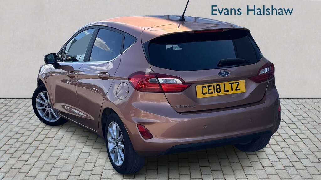 Ford Fiesta 1.0 Ecoboost Titanium Bo Play 2018 CE18LTZ Brown #2