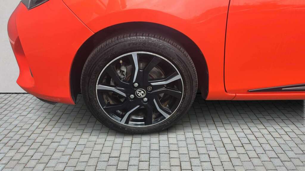 Toyota Yaris 1.5 Hybrid Orange Edition Cvt 2016 FY66UKG Orange #6