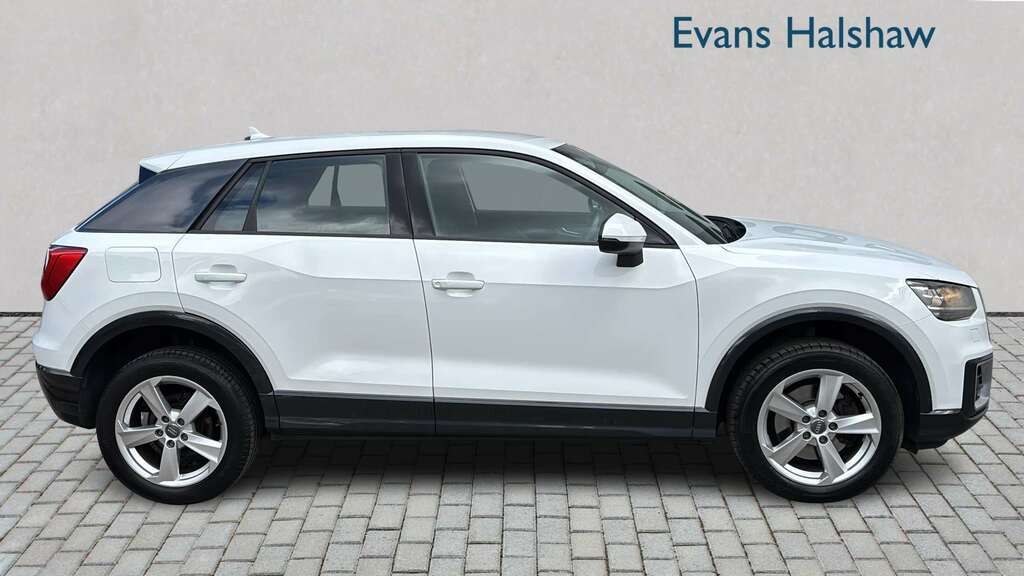 Audi Q2 1.0 Tfsi Sport 2017 GM17ECY White #3