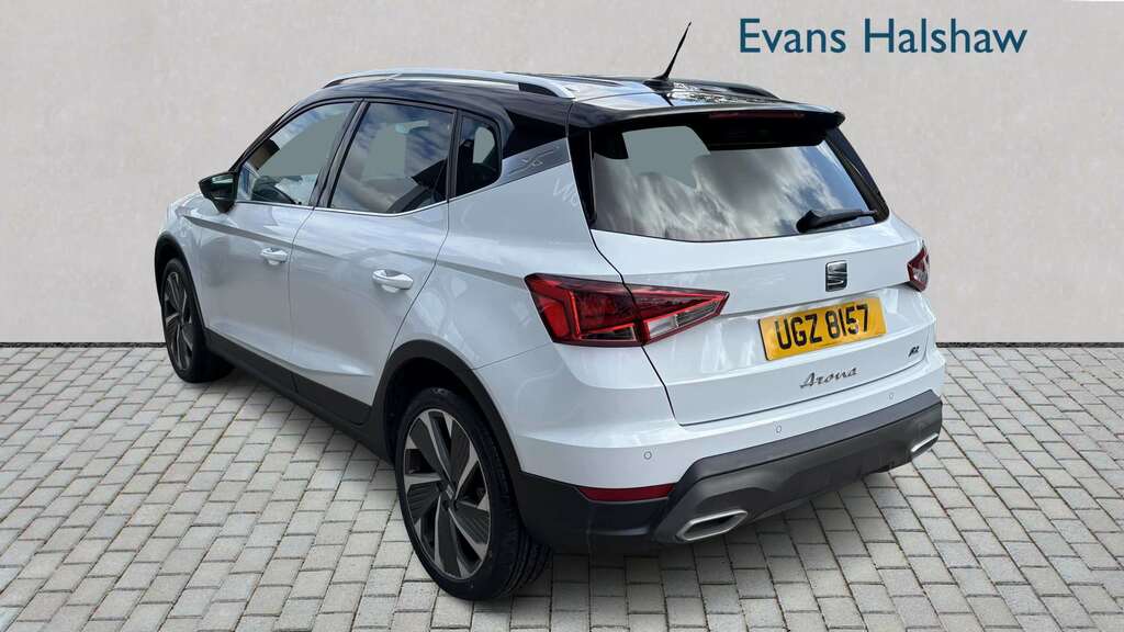 Seat Arona 1.0 Tsi 110 Fr Sport Dsg 2021 UGZ8157 White #4
