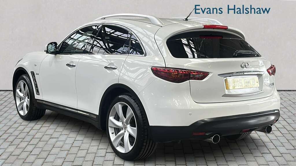 Infiniti QX70 3.0D S Premium 2015 NJ15OKB White #2