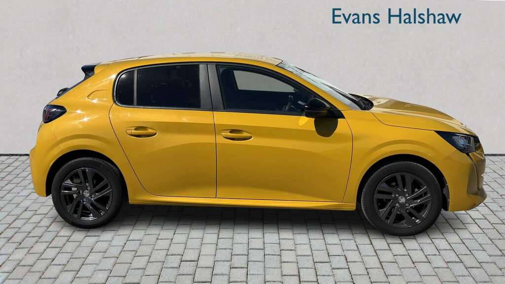 Peugeot 208 1.2 Puretech Active Premium 2022 EJ72TFK Yellow #3