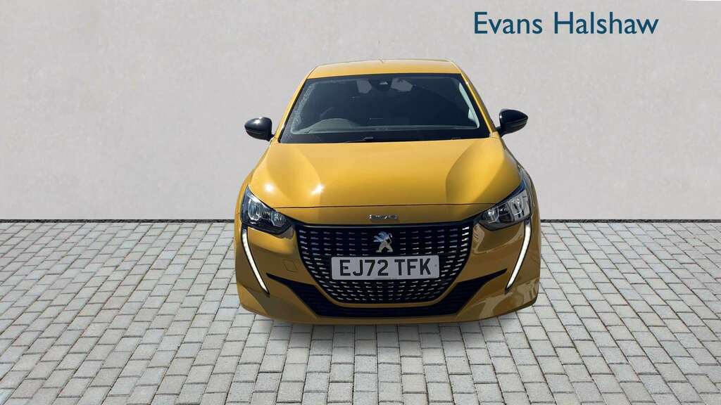 Peugeot 208 1.2 Puretech Active Premium 2022 EJ72TFK Yellow #4