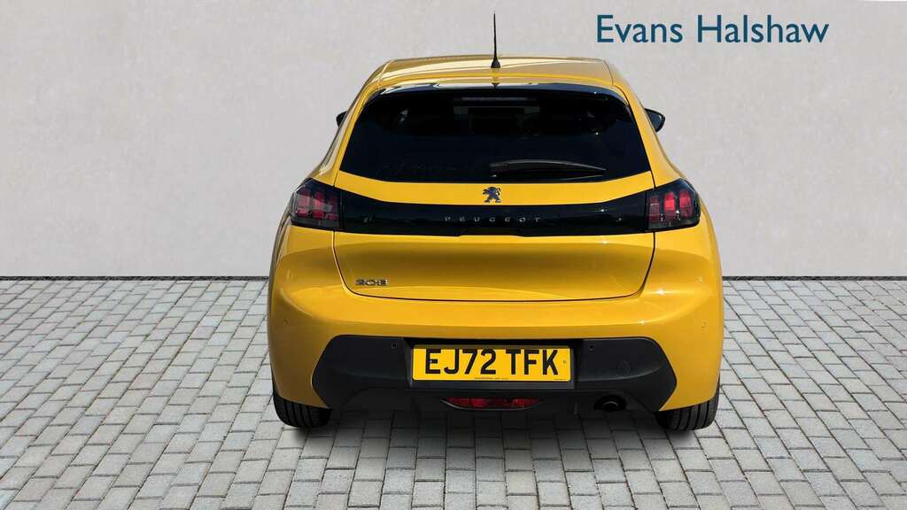 Peugeot 208 1.2 Puretech Active Premium 2022 EJ72TFK Yellow #5