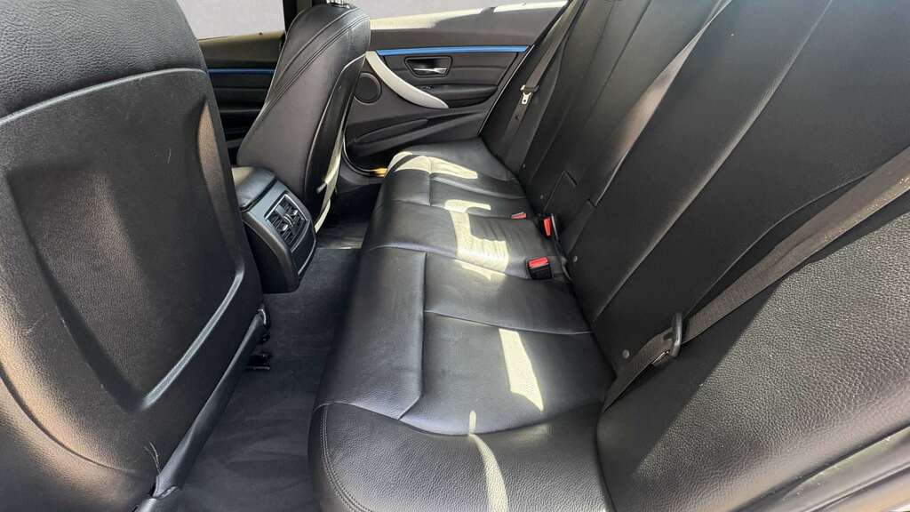 BMW 3 Series 320D M Sport Step 2017 YH17TSU White #6