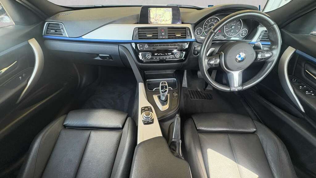 BMW 3 Series 320D M Sport Step 2017 YH17TSU White #4